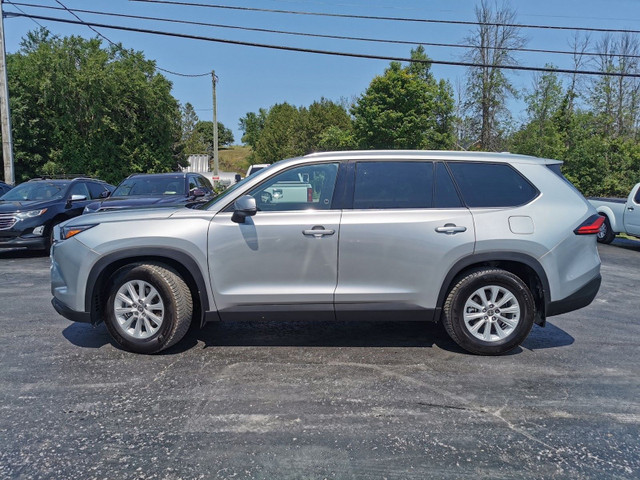 2024 Toyota Grand Highlander XLE AWD in Cars & Trucks in Belleville - Image 2