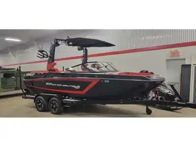 Mirabel : 450-565-1111 Granby : 450-777-1101 Super Air Nautique GS20 2022 Longeur / Length : 20' Lar...