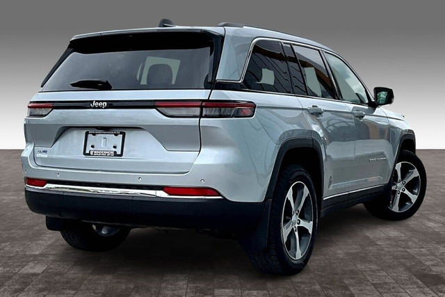 2022 Jeep Grand Cherokee 4xe in Cars & Trucks in Edmonton - Image 2