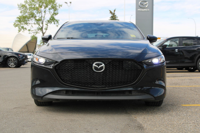 2019 Mazda Mazda3 Sport GS Auto FWD W/ BLIND SPOT in Cars & Trucks in Calgary - Image 2