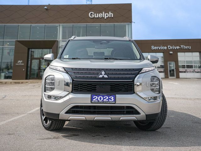 2023 Mitsubishi Outlander LE S-AWC | One Owner! | Panoroof in Cars & Trucks in Guelph - Image 2