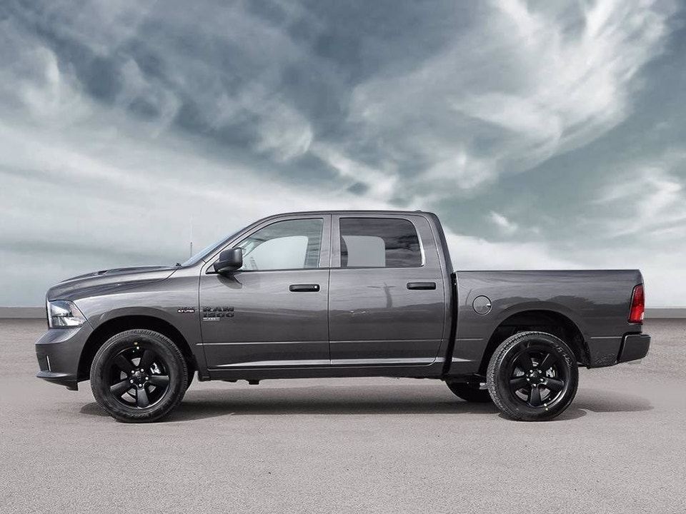 2022 Ram 1500 Classic NIGHT EDITION