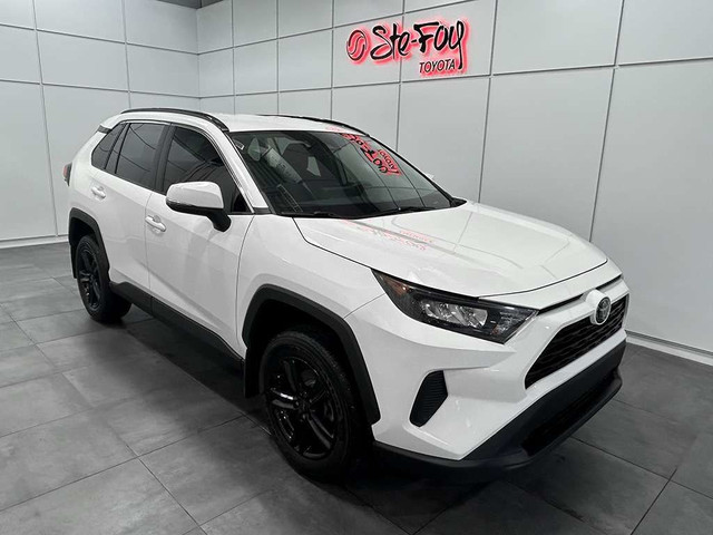 2020 Toyota RAV4 LE AWD - BLUETOOTH - SIEGES CHAUFFANT dans Autos et camions  à Ville de Québec