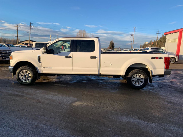  2022 Ford Super Duty F-350 SRW XLT in Cars & Trucks in Prince George - Image 2