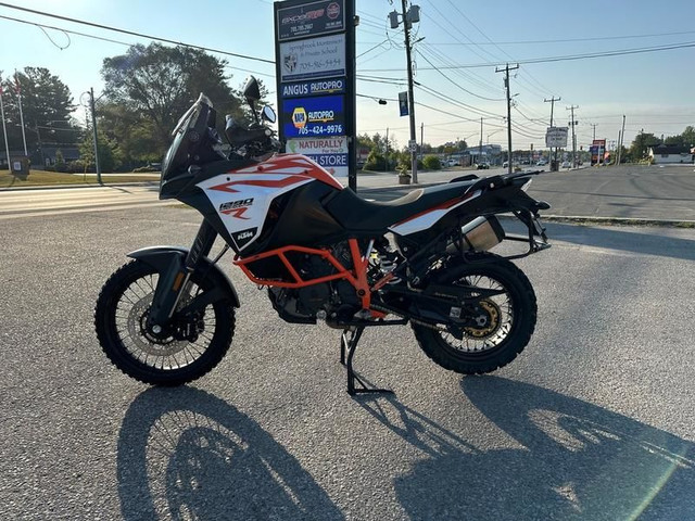 2017 KTM 1290 Super Adventure R in Sport Touring in Barrie - Image 3