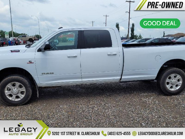 2020 Ram 3500 Big Horn - Tow Hitch - Rear Camera in Cars & Trucks in Lethbridge