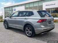 This Volkswagen Tiguan boasts a Intercooled Turbo Regular Unleaded I-4 2.0 L/121 engine powering thi... (image 2)