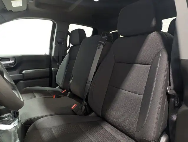 2025 Chevrolet Silverado 1500 Work Truck- Trailering Pkg in Cars & Trucks in Barrie - Image 32