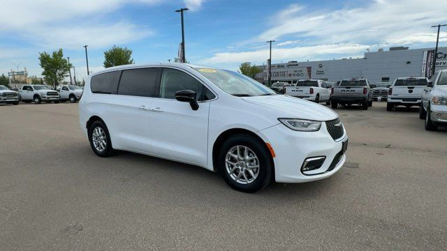 2024 Chrysler Pacifica Touring-L | Remote Start | Heated Seats in Cars & Trucks in Edmonton - Image 3