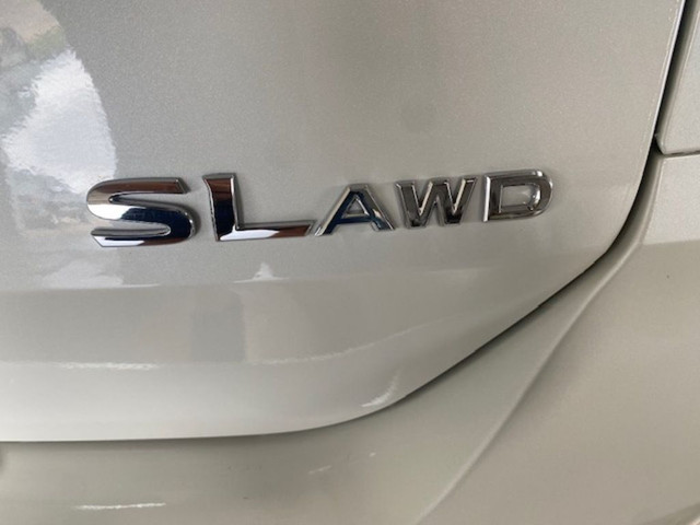 2017 Nissan Rogue AWD 4dr SL Platinum -Ltd Avail- in Cars & Trucks in Winnipeg - Image 4