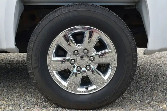 2012 GMC Sierra 1500 ***RARE HYBRID, ONLY HAS 61,000KM*** dans Autos et camions dans Calgary - Image 12