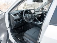 Recent Arrival!Odometer is 5049 kilometers below market average!Sunroof, Clean Car fax Report and Ac... (image 4)