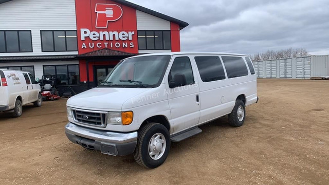 2007 Ford Econoline Wagon Cloth in Cars & Trucks in Winnipeg