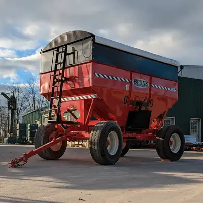Brand New Bruns 430 Bushel Gravity Boxs Instock Red Or Green Upgraded 14 Ton Horst Wagon Upgraded 42...