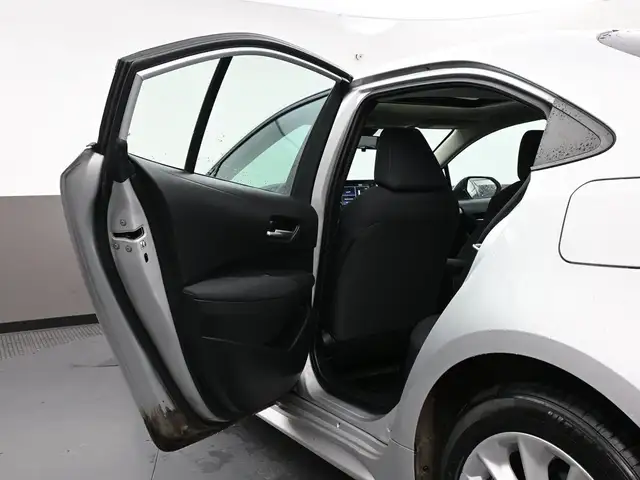 2020 Toyota Corolla LE UPGRADE SUNROOF, HEATED STEERING, HEATED  in Cars & Trucks in City of Halifax - Image 16