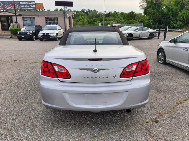 2009 Chrysler Sebring Conv Touring 2dr V6 2.7L in Cars & Trucks in City of Toronto - Image 4