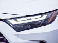 Leather Seats, Sunroof, Cooled Seats, Wireless Charging, Heated Steering Wheel! Buy with Confidence... (image 7)