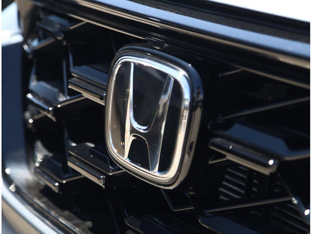 2025 Honda CR-V Hybrid EX-L AWD - No Accidents / One Owner / BC  in Cars & Trucks in Penticton - Image 3