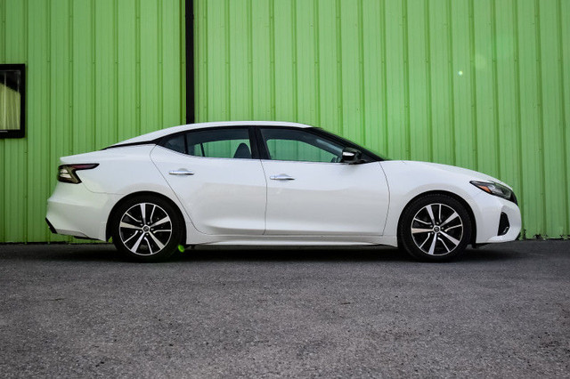 2023 Nissan Maxima SL • SUNROOF • NAV • HEATED LEATHER • CP/AA in Cars & Trucks in Kingston - Image 2