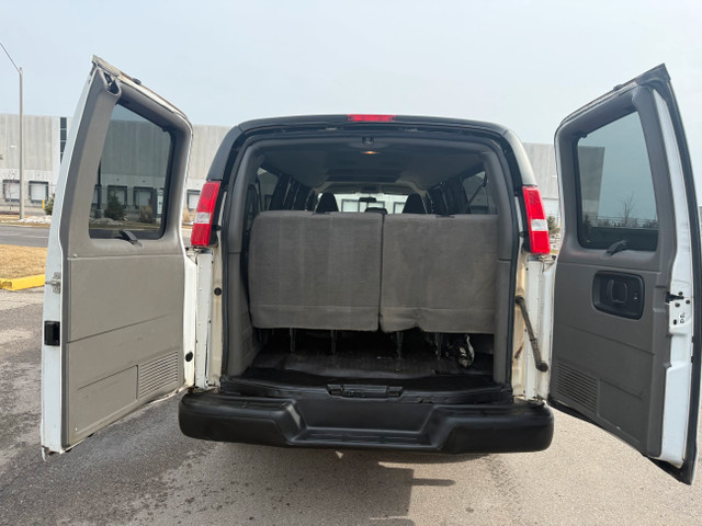 2019 GMC Savana Passenger LS in Cars & Trucks in Oakville / Halton Region - Image 4