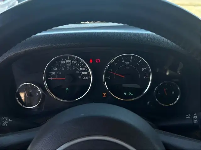 2016 Jeep WRANGLER UNLIMITED Sahara CLEAN MUSE SEE WE FINANCE AL dans Autos et camions dans London - Image 15