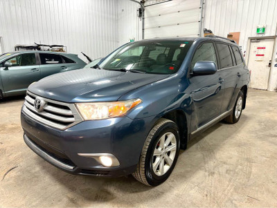 2011 Toyota Highlander LIMITED/AWD/CLEAN TITLE/FULLY EQUIP/BACK 