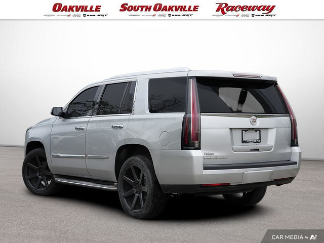 2015 Cadillac Escalade LUXURY | 6.2L V8 | HEATED/VENTED LEATHER  in Cars & Trucks in Oakville / Halton Region - Image 4