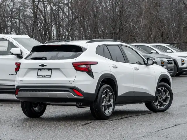 2025 Chevrolet Trax LT True North Edition-Sunroof | Wireless Cha in Cars & Trucks in Markham / York Region - Image 6
