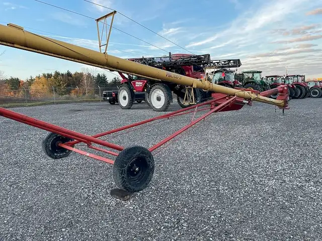 2006 WESTFIELD MK100-71 GRAIN AUGER in Farming Equipment in Norfolk County - Image 7