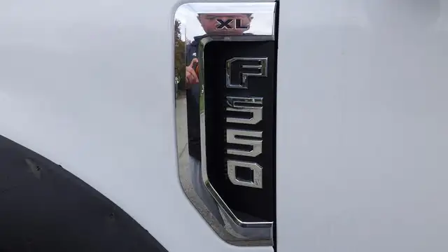 2019 ford F-550 11 Foot Flat Deck 4WD in Heavy Trucks in Richmond - Image 20