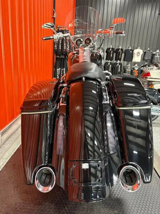 2019 Harley-Davidson Road King in Street, Cruisers & Choppers in Moncton - Image 8