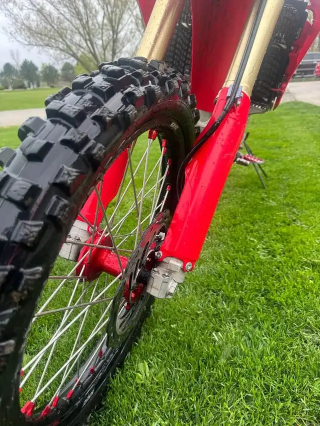  2017 HONDA CRF125F-RED! in Dirt Bikes & Motocross in Edmonton - Image 6