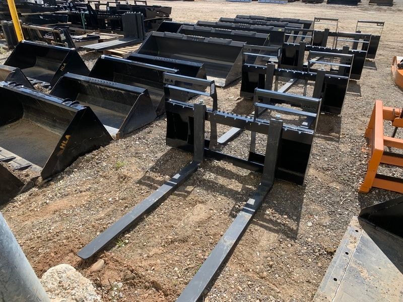 ASV RT30 48” 2000 lbs pallet forks Heavy Equipment Hamilton