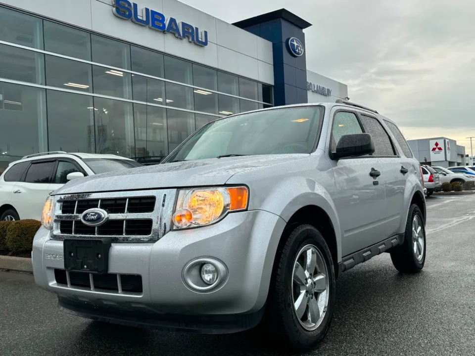 2012 Ford Escape CLEAN CARFAX | SUNROOF | LOW KMS | BLUETOOTH |