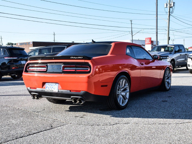 2020 Dodge Challenger in Cars & Trucks in Chatham-Kent - Image 4