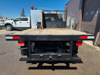 2013 Ford F-350 XLT Flat Deck 6.2L V8 Gas 240,348 KM 4X4 SRW 8 FT 10" Bed Power Windows, Power Doors... (image 3)