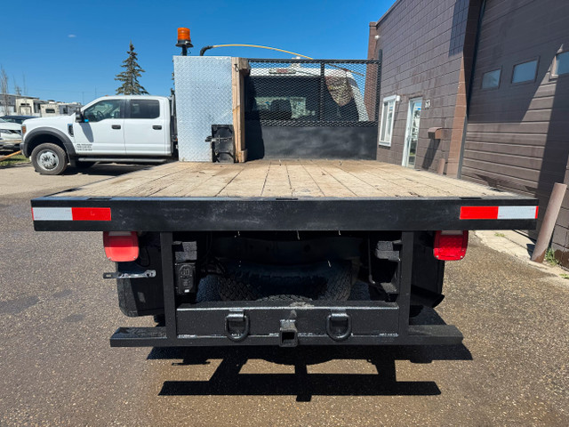 2013 Ford Super Duty F-350 SRW XLT FLAT DECK 4X4 in Cars & Trucks in Calgary - Image 4