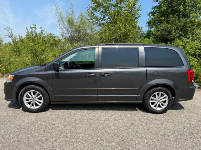 2017 Dodge Grand Caravan SXT | ONE OWNER | CLEAN CARFAX | STOW N in Cars & Trucks in Oshawa / Durham Region - Image 3
