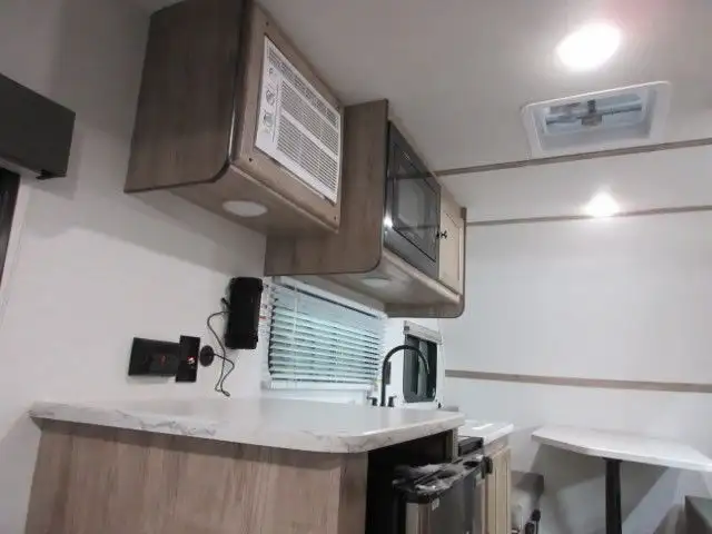 "NEW" 2025 TRAIL BOSS 170RX - $23,999. as low as $45 Weekly in Travel Trailers & Campers in Winnipeg - Image 19