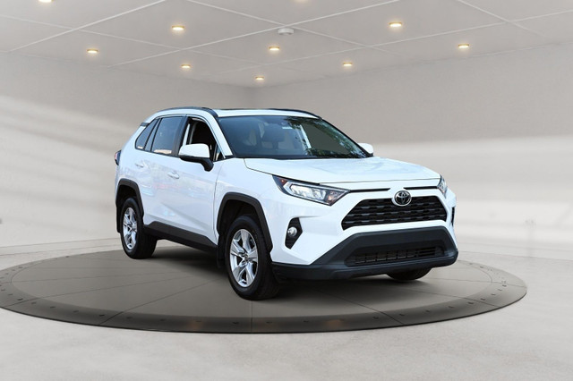 2021 Toyota RAV4 XLE + TOIT OUVRANT + SIEGES CHAUFFANT XLE FWD in Cars & Trucks in Longueuil / South Shore - Image 3