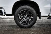 Low Mileage, Fog Lights, Aluminum Wheels, Remote Start, EZ Lift Tailgate, Forward Collision Alert! 6... (image 5)