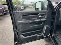 ACCIDENT FREE | HEATED SEATS | HEATED STEERING WHEEL | REMOTE START | BACK UP CAMERA | DUAL ZONE AUT... (image 9)