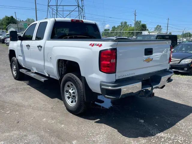 2019 Chevrolet Silverado 2500 Work Truck in Cars & Trucks in Ottawa - Image 5