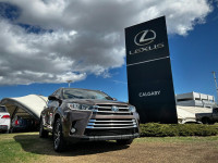 Stock#: 250868AThe 2017 Toyota Highlander Hybrid XLE, specifically for the Canadian market, is a mid... (image 6)