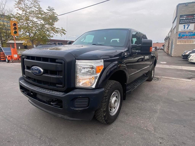2015 Ford F-250 Crew Cab Short Box 4WD in Cars & Trucks in City of Toronto - Image 3
