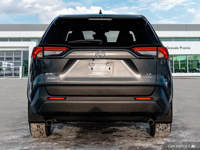 2022 Toyota RAV4 LE | Clean CarFAX | One Owner | Heated Cloth in Cars & Trucks in Grande Prairie - Image 4