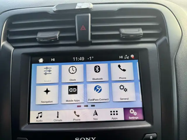 2019 Ford Fusion Hybrid Titanium, Hybrid, Navi, Sunroof, Camera, in Cars & Trucks in Mississauga / Peel Region - Image 27