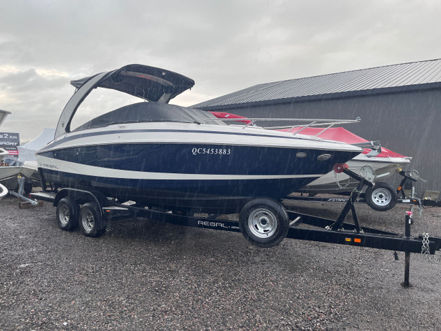 2015 REGAL 2550 V8 Mercruiser V8 in Powerboats & Motorboats in Lac-Saint-Jean - Image 2