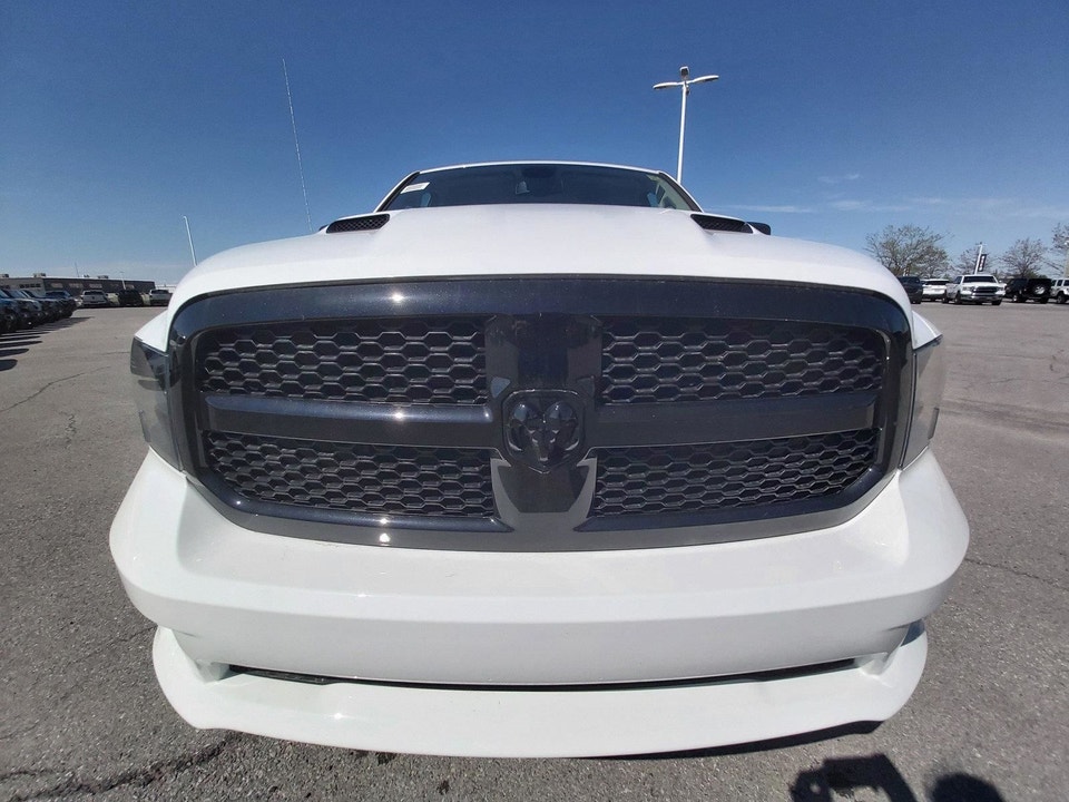 2022 Ram 1500 Classic NIGHT EDITION
