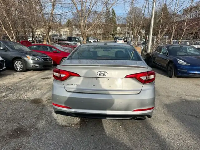 2017 Hyundai Sonata 4dr Sdn 2.4L Auto in Cars & Trucks in City of Toronto - Image 16
